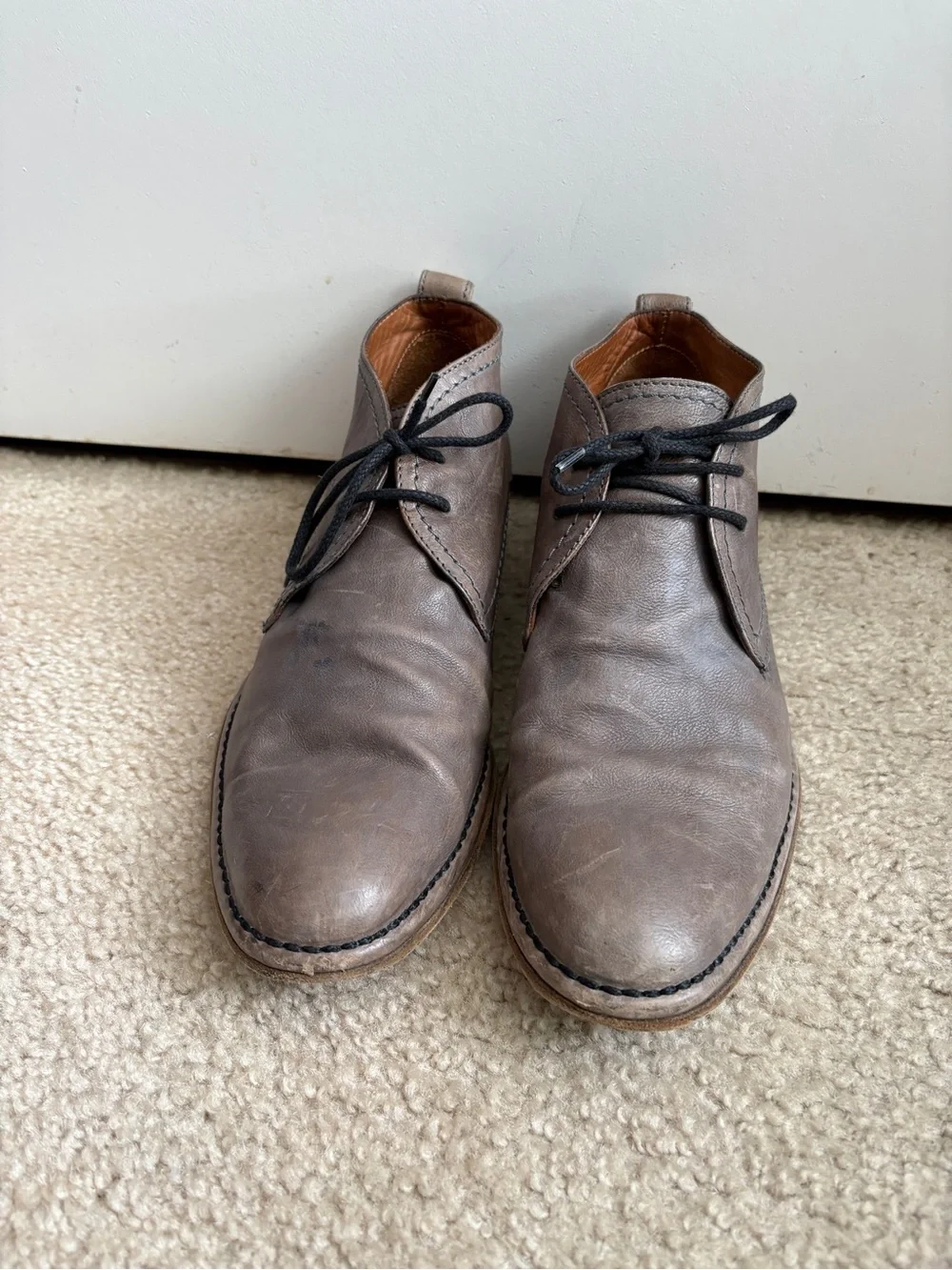 John Varvatos Grey Leather Chukka Boots with Black Laces size 9.5